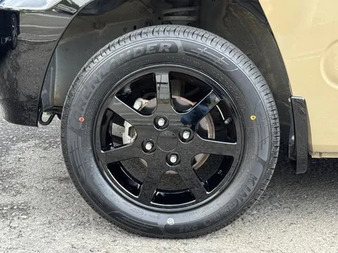Daihatsu Naked