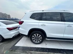 Roewe RX8