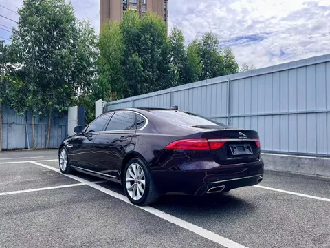 Jaguar XFL