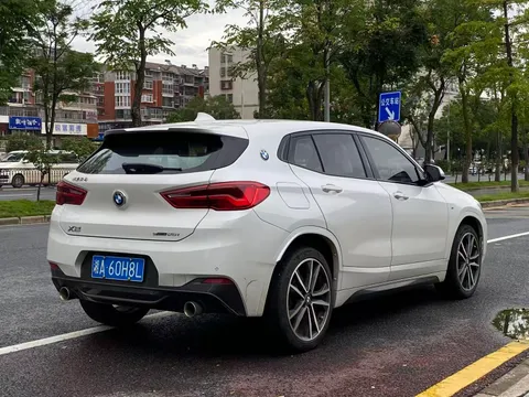 BMW X2