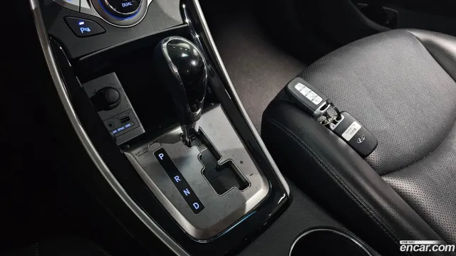 Hyundai Elantra (Avante)