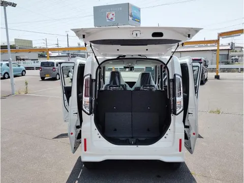 Suzuki Spacia Custom