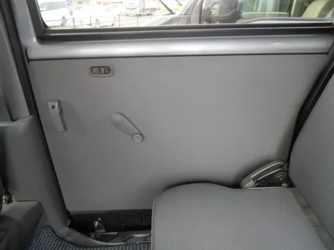Mitsubishi Minicab Van