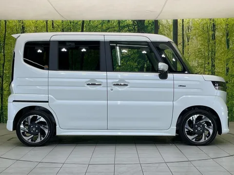 Suzuki Spacia Custom