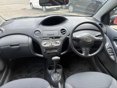 Toyota Yaris (Vitz)