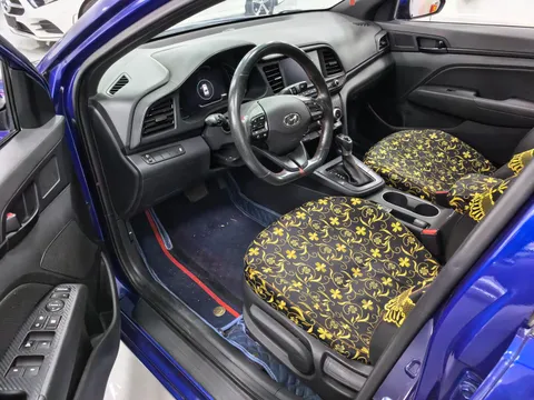 Hyundai Elantra (Avante)