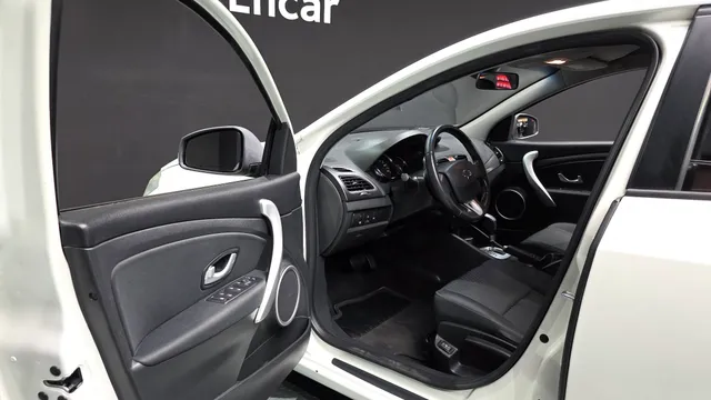 Renault SM3