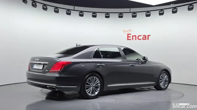 Genesis G90 (EQ900)