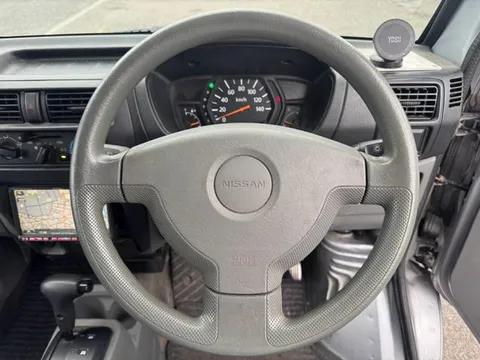 Nissan Clipper Van