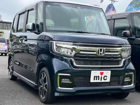 Honda N-BOX Custom