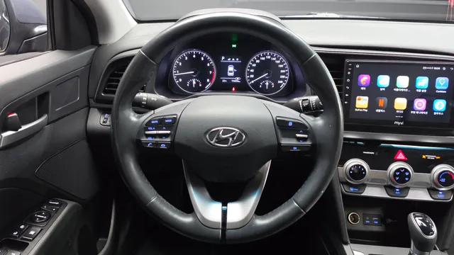 Hyundai Elantra (Avante)