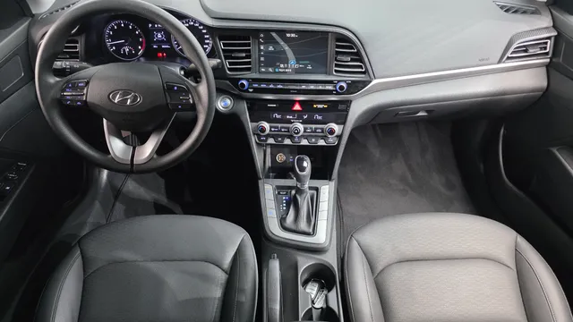 Hyundai Elantra (Avante)