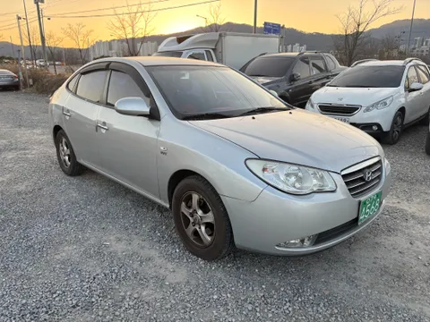 Hyundai Elantra (Avante)