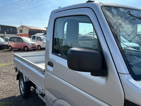 Nissan Clipper Truck