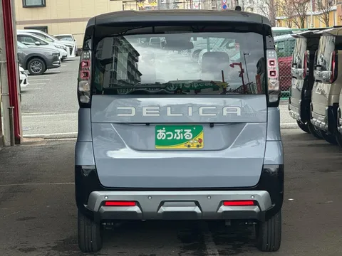 Mitsubishi Delica Mini