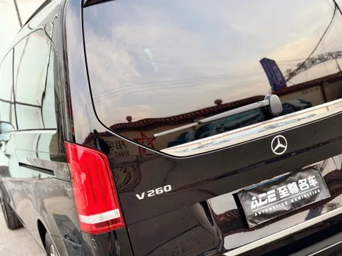 Mercedes-Benz V-Class