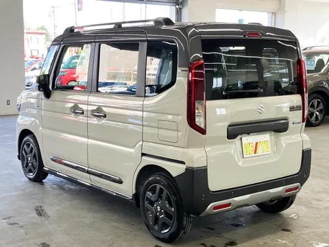 Suzuki Spacia Gear