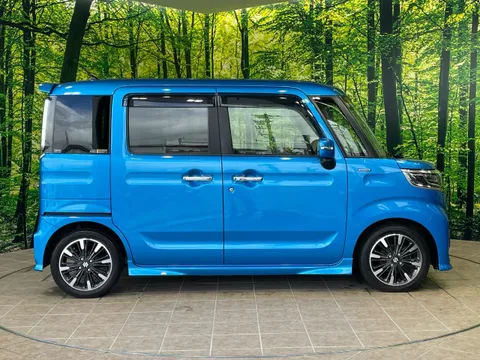 Suzuki Spacia Custom