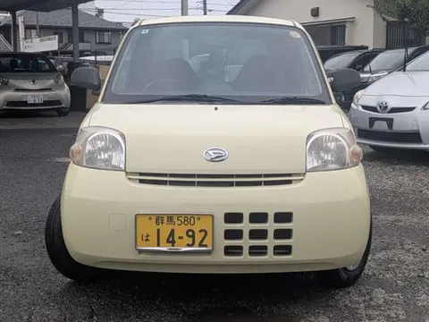 Daihatsu Esse