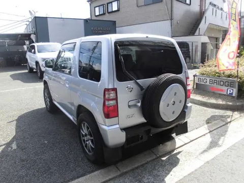 Nissan KIX
