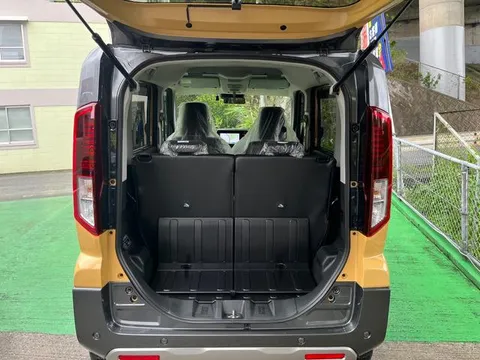 Suzuki Spacia Gear