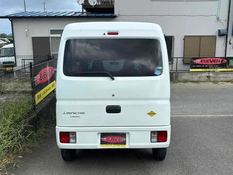 Mitsubishi Minicab Van