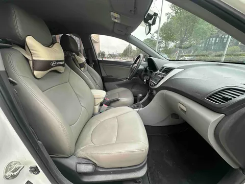 Hyundai Reina