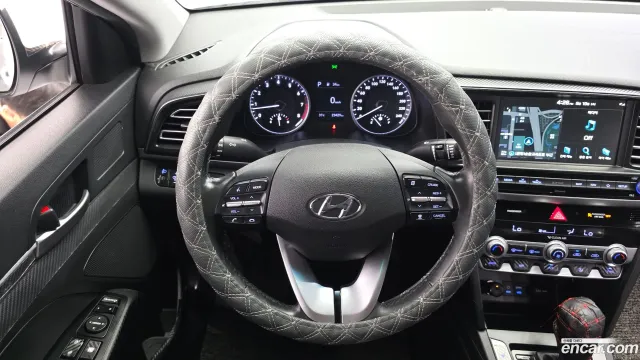 Hyundai Elantra (Avante)
