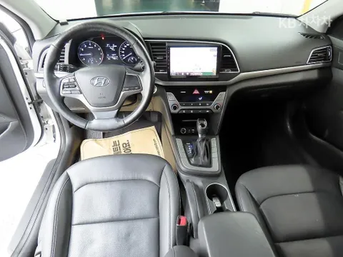 Hyundai Elantra (Avante)