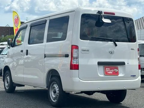 Toyota TownAce Van