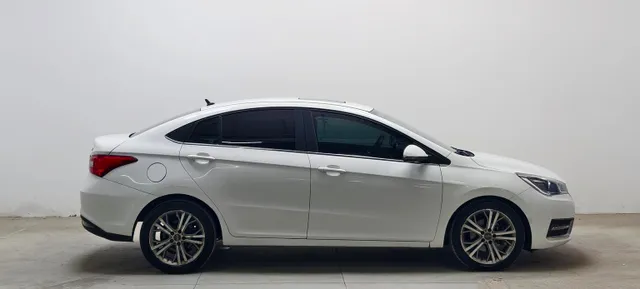 Chery Arrizo 5