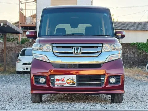 Honda N-BOX Custom
