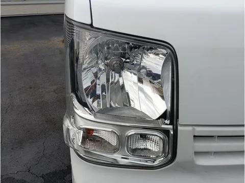 Mitsubishi Minicab Van