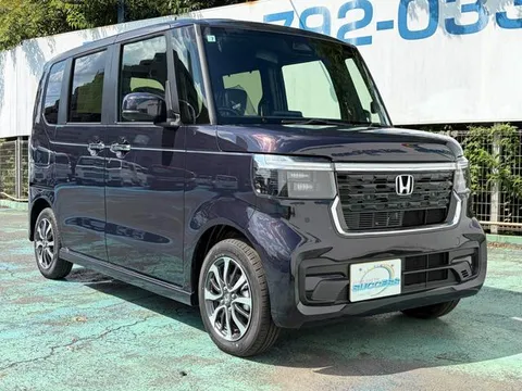 Honda N-BOX Custom