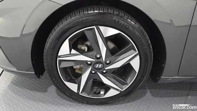 Hyundai Elantra (Avante)