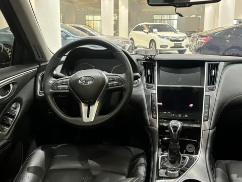 Infiniti Q50L