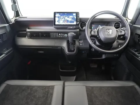 Honda N-BOX Custom