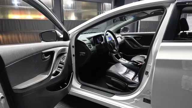 Hyundai Elantra (Avante)