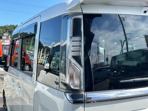 Suzuki Spacia Custom