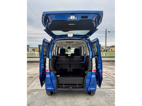 Honda N-BOX Plus