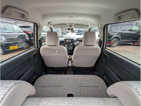 Daihatsu Mira Tocot