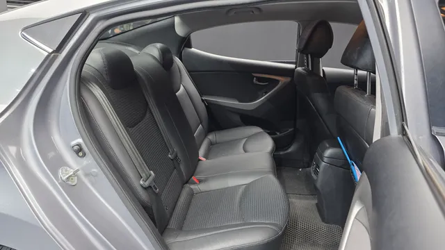 Hyundai Elantra (Avante)
