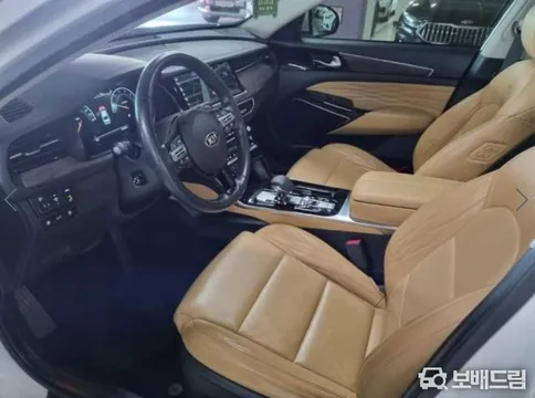 Kia Cadenza (K7)
