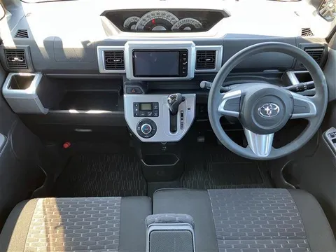 Toyota Pixis Mega