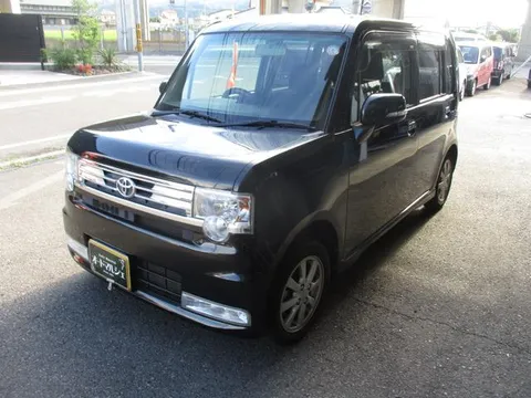 Toyota Pixis Space