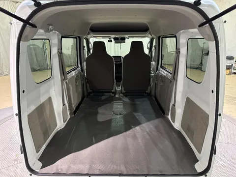 Mitsubishi Minicab Van
