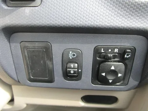 Nissan Otti