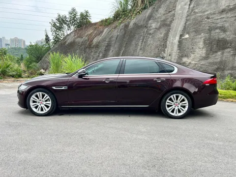 Jaguar XFL