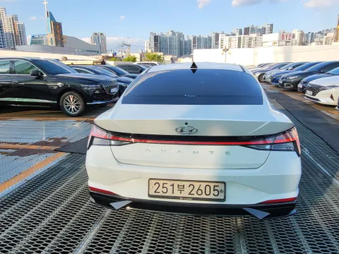 Hyundai Elantra (Avante)