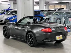 Mazda MX-5 (Roadster)